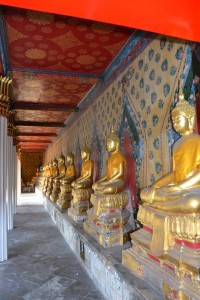 Walls were lined with Buddhas